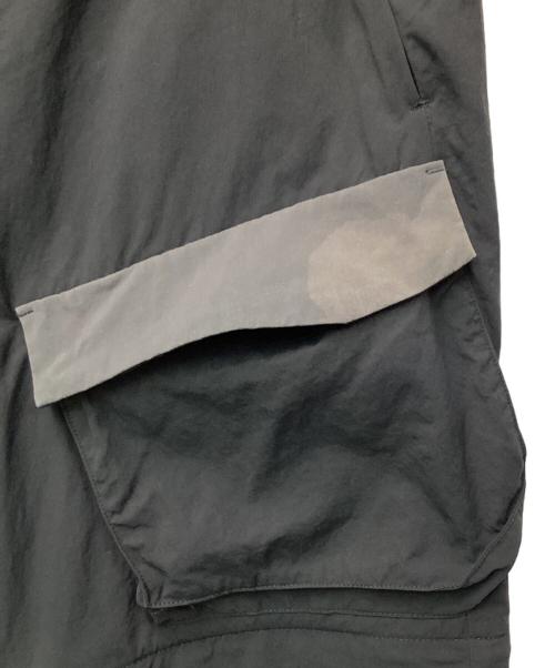 KITH（キス）KITH (キス) ナイロン カーゴパンツ グレー サイズ:Sの古着・服飾アイテム