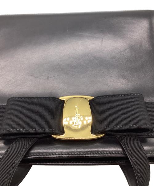 Salvatore Ferragamo（サルヴァトーレ フェラガモ）Salvatore Ferragamo (サルヴァトーレ フェラガモ) ヴァラリボン 2WAYバッグ ブラックの古着・服飾アイテム