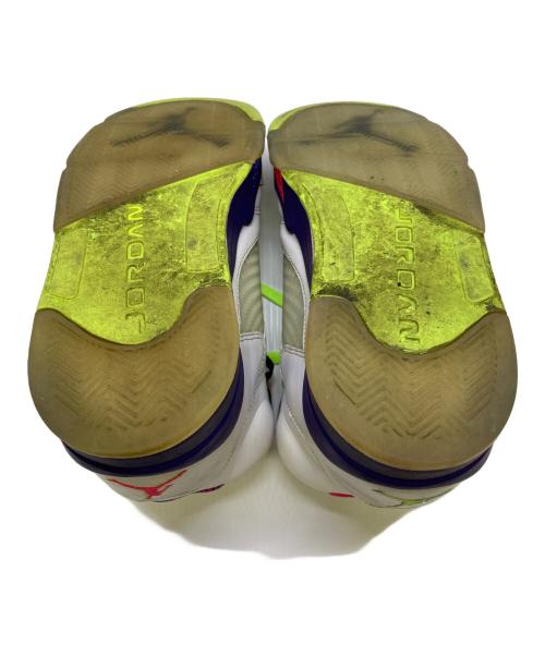 NIKE（ナイキ）NIKE (ナイキ) AIR JORDAN 5 RETRO ホワイト×パープル サイズ:UK8.5の古着・服飾アイテム