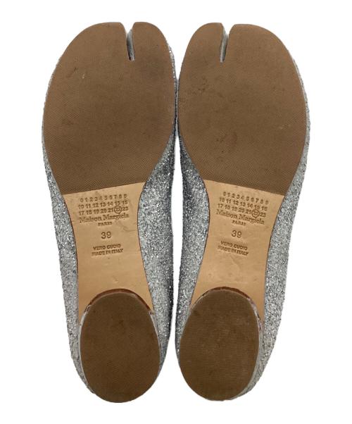 Maison Margiela（メゾンマルジェラ）Maison Margiela (メゾンマルジェラ) Tabi（タビ） バレエシューズ シルバー サイズ:39の古着・服飾アイテム