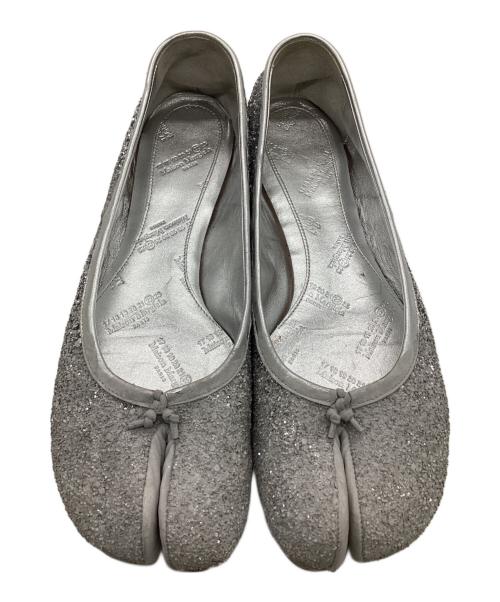 Maison Margiela（メゾンマルジェラ）Maison Margiela (メゾンマルジェラ) Tabi（タビ） バレエシューズ シルバー サイズ:39の古着・服飾アイテム