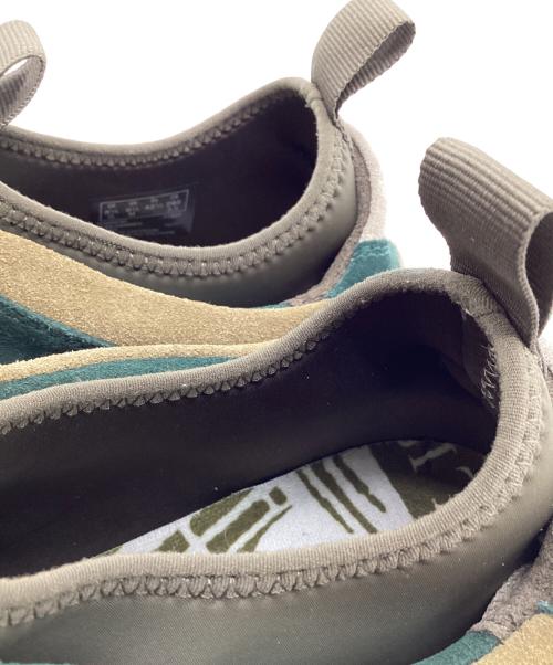 CLARKS ORIGINALS（クラークス オリジナルズ）CLARKS ORIGINALS (クラークス オリジナルズ) RONNIE FIEG (ロニー ファイグ) BREACON（ブリーコン）スニーカー ベージュ×グリーン サイズ:UK8½の古着・服飾アイテム