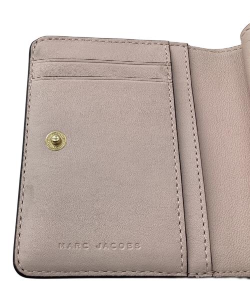 Marc by Marc Jacobs（マークバイマークジェイコブス）Marc by Marc Jacobs (マークバイマークジェイコブス) STARS MINI COMPACT WALLET（スター ミニ コンパクト ウォレット） ブラック×ピンクの古着・服飾アイテム