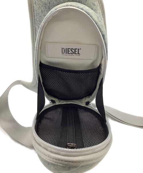 DIESEL（ディーゼル）DIESEL (ディーゼル) 1dr pod crossbody（1ディーアール ポッド クロスボディ） ライトブルーの古着・服飾アイテム
