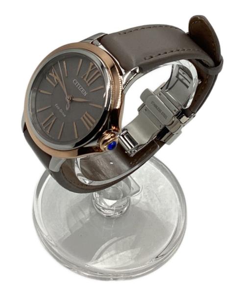 CITIZEN L（シチズンエル）CITIZEN L (シチズンエル) 光発電エコ・ドライブ  ROUND Collection（ラウンド コレクション）腕時計 グレー×ゴールドの古着・服飾アイテム