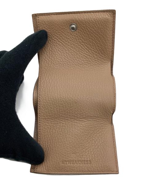 Myweakness（マイウィークネス）Myweakness (マイウィークネス) Gil コンパクトウォレット ベージュの古着・服飾アイテム
