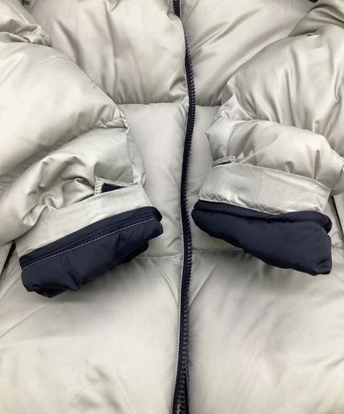 THE NORTH FACE（ザ ノース フェイス）THE NORTH FACE (ザ ノース フェイス) Nuptse Hoodie（ヌプシフーディ） グレー×ブラック サイズ:Mの古着・服飾アイテム