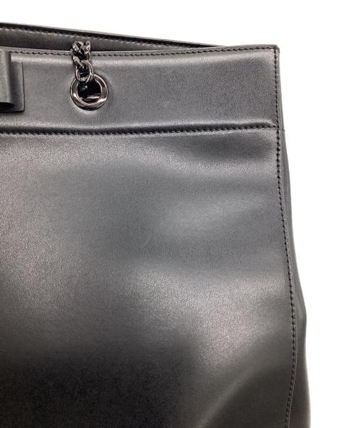 Ferragamo（フェラガモ）Ferragamo (フェラガモ) ヴァラ レザートートバッグ ブラックの古着・服飾アイテム