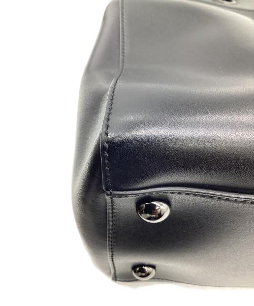 Ferragamo（フェラガモ）Ferragamo (フェラガモ) ヴァラ レザートートバッグ ブラックの古着・服飾アイテム