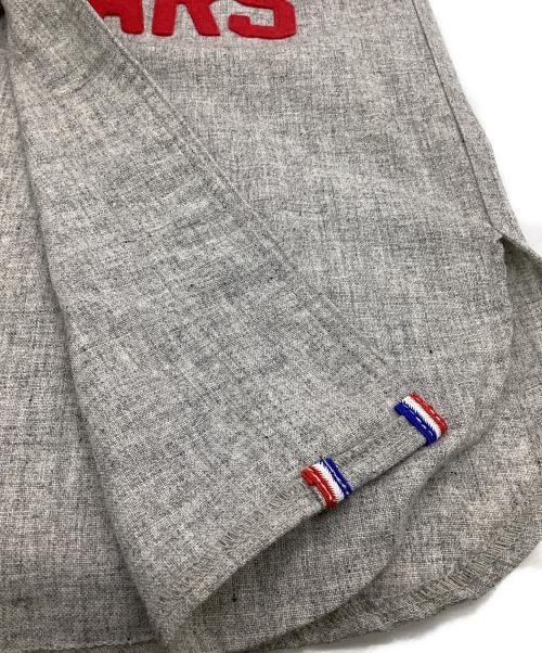 EBBETS FIELD FLANNELS（エベッツフィールドフランネルズ）EBBETS FIELD FLANNELS (エベッツフィールドフランネルズ) ベースボールシャツ グレー サイズ:Sの古着・服飾アイテム