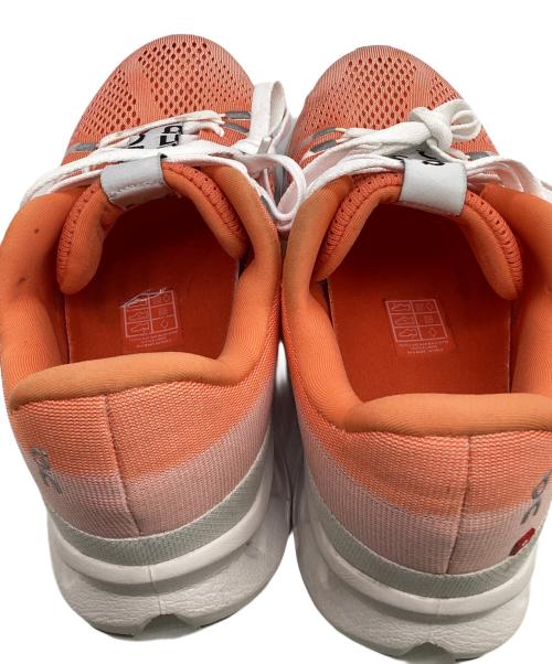 on（オン）on (オン) Cloudsurfer（クラウドサーファー）ランニングシューズ オレンジ サイズ:26.5㎝の古着・服飾アイテム