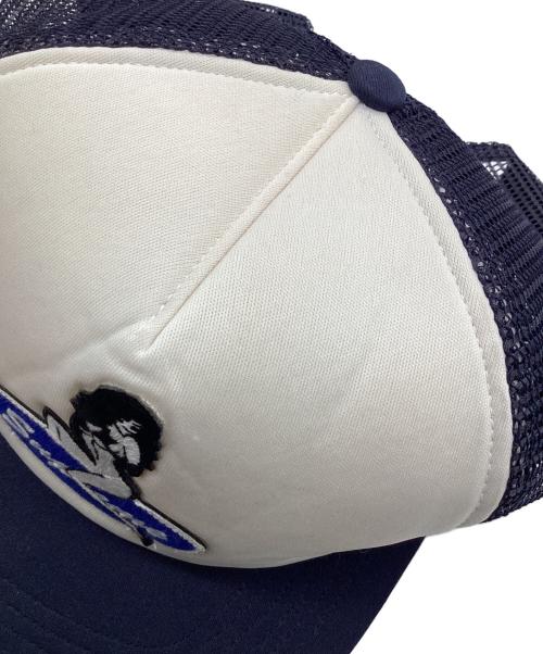 SUPREME（シュプリーム）SUPREME (シュプリーム) メッシュキャップ ホワイト×ネイビーの古着・服飾アイテム