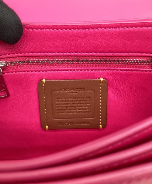 COACH（コーチ）COACH (コーチ) Rogue Top Handle Bag（ローグ トップ ハンドル バッグ） ショッキングピンクの古着・服飾アイテム