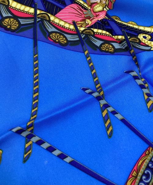 HERMES（エルメス）HERMES (エルメス) カレ90 LES BISSONE DE VENISE（ヴェニスの船祭り）スカーフ ブルーの古着・服飾アイテム