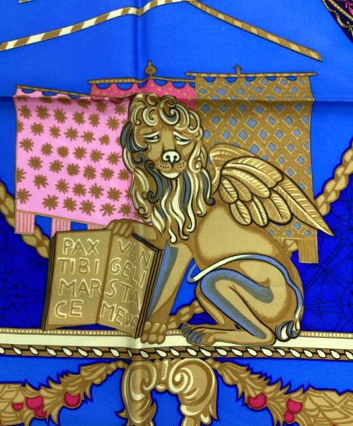 HERMES（エルメス）HERMES (エルメス) カレ90 LES BISSONE DE VENISE（ヴェニスの船祭り）スカーフ ブルーの古着・服飾アイテム