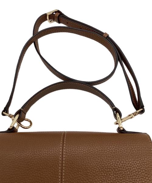 FURLA（フルラ）FURLA (フルラ) DAFNE S TOP HANDLE（ダフネ シングル トップ ハンドル）2WAYショルダーバッグ ブラウンの古着・服飾アイテム