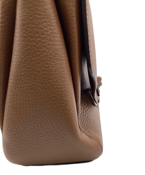 FURLA（フルラ）FURLA (フルラ) DAFNE S TOP HANDLE（ダフネ シングル トップ ハンドル）2WAYショルダーバッグ ブラウンの古着・服飾アイテム