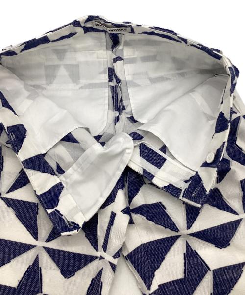 ISSEY MIYAKE（イッセイミヤケ）ISSEY MIYAKE (イッセイミヤケ) 総柄パンツ ブルー×ホワイト サイズ:2の古着・服飾アイテム