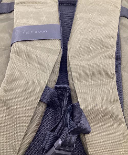 ABLE CARRY（エイブルキャリー）ABLE CARRY (エイブルキャリー) Daily Plus（デイリー プラス）21L バックパック カーキの古着・服飾アイテム