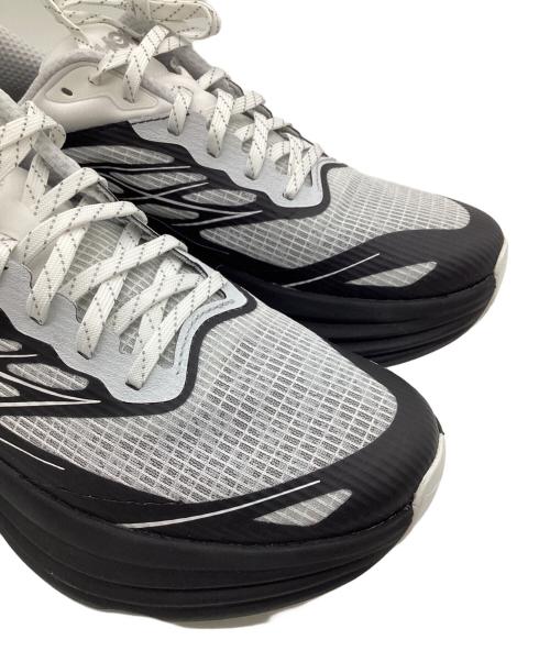 HOKA（ホカ）HOKA (ホカ) BONDAI 8 TS CAGED（ボンダイ 8 TS ケージド）BILLY'S LIMITED ホワイト×ブラック サイズ:28cmの古着・服飾アイテム