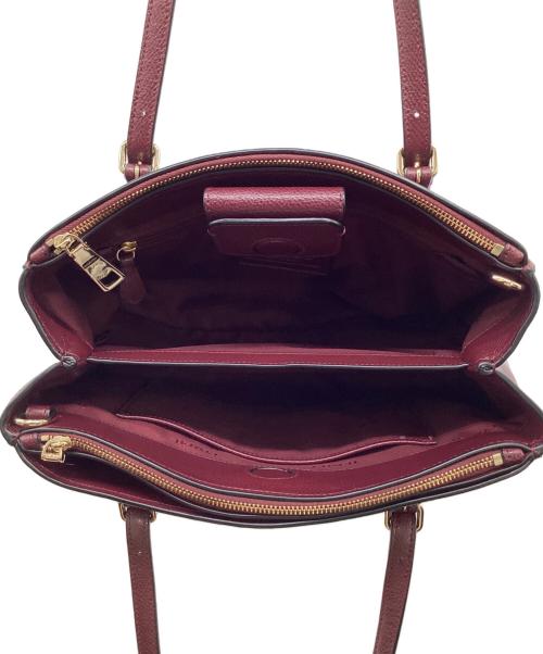 COACH（コーチ）COACH (コーチ) Turnlock Carryall 29（ターンロック キャリーオール 29） ワインレッドの古着・服飾アイテム