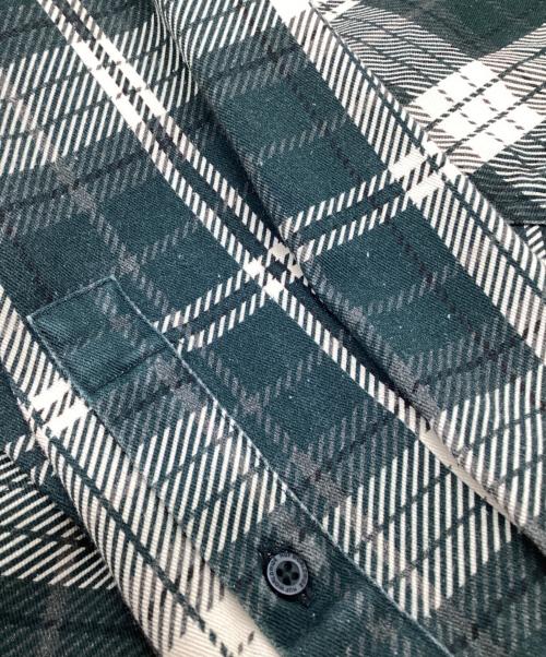 HUF×PLAYBOY（ハフ×プレイボーイ）HUF×PLAYBOY (ハフ×プレイボーイ) 長袖シャツ グリーン サイズ:Lの古着・服飾アイテム