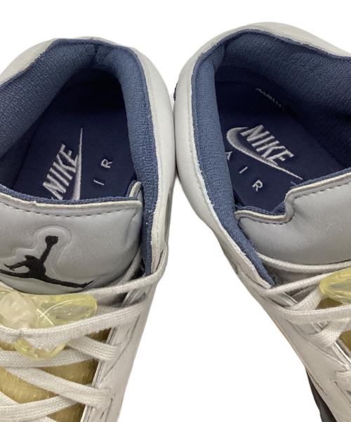 NIKE（ナイキ）NIKE (ナイキ) A Ma Maniere (ア・マ・マニエール) WMNS AIR JORDAN 5 RETRO SP（ウィメンズ エア ジョーダン 5 レトロ SP） ライトグレー サイズ:US10.5の古着・服飾アイテム
