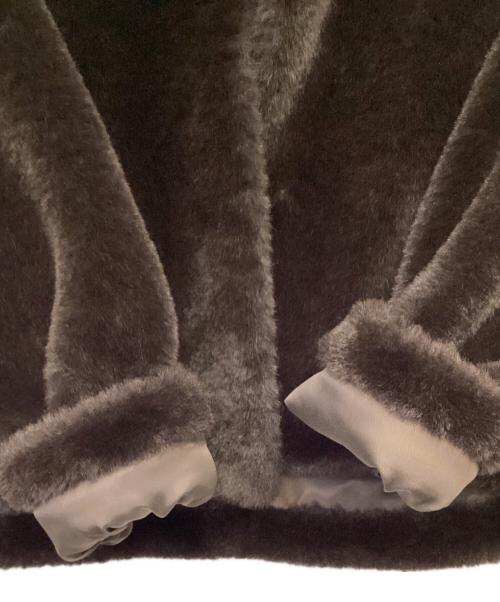 La TOTALITE（ラ ト―タリテ）La TOTALITE (ラ ト―タリテ) フェイクファーショートコート ブラウン サイズ:38の古着・服飾アイテム