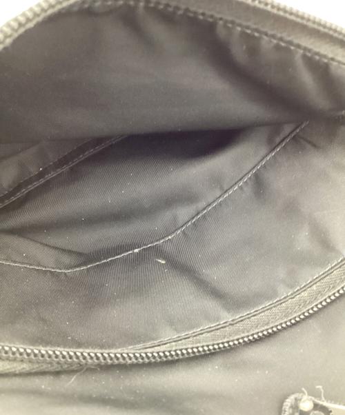 PRADA（プラダ）PRADA (プラダ) ナイロンショルダーバッグ ブラックの古着・服飾アイテム