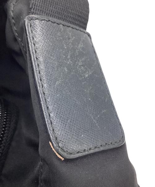 PRADA（プラダ）PRADA (プラダ) ナイロンショルダーバッグ ブラックの古着・服飾アイテム