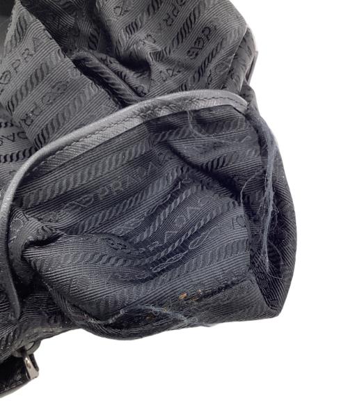 PRADA（プラダ）PRADA (プラダ) ナイロンショルダーバッグ ブラックの古着・服飾アイテム