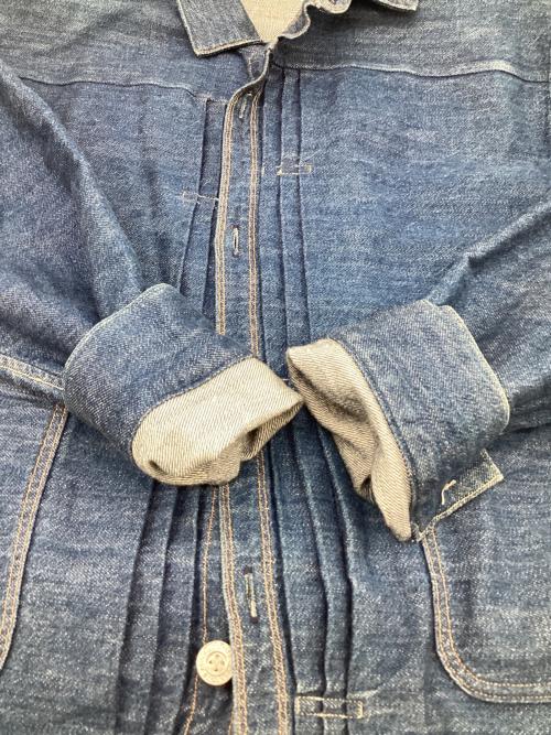 LEVI'S VINTAGE CLOTHING（リーバイス ビンテージ クロージング）LEVI'S VINTAGE CLOTHING (リーバイス ビンテージ クロージング) 復刻1880モデル トリプルプリーツブラウス ブルー サイズ:Mの古着・服飾アイテム