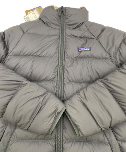 Patagonia（パタゴニア）Patagonia (パタゴニア) Reversible Silent Down Jkt（リバーシブル サイレント ダウン ジャケット） グレー×ブラウン サイズ:Sの古着・服飾アイテム
