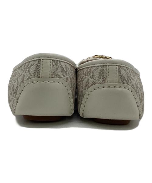 MICHAEL KORS（マイケル・コース）MICHAEL KORS (マイケル・コース) MKシグネチャー モカシン ベージュ サイズ:9の古着・服飾アイテム