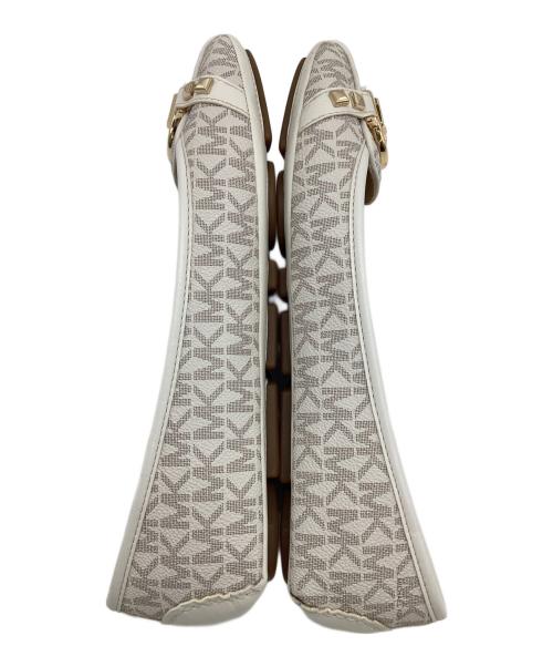 MICHAEL KORS（マイケル・コース）MICHAEL KORS (マイケル・コース) MKシグネチャー モカシン ベージュ サイズ:9の古着・服飾アイテム