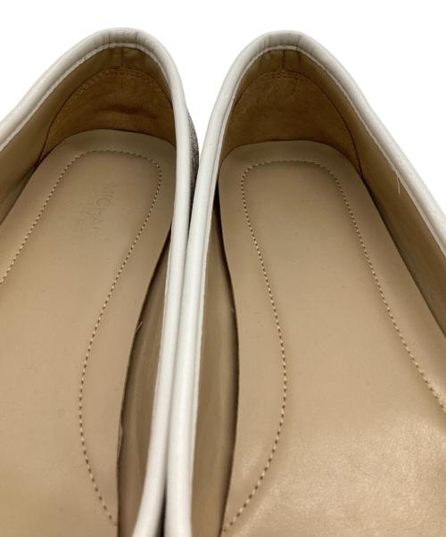 MICHAEL KORS（マイケル・コース）MICHAEL KORS (マイケル・コース) MKシグネチャー モカシン ベージュ サイズ:9の古着・服飾アイテム