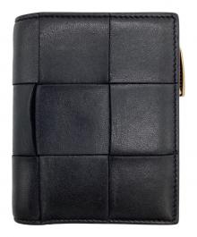 BOTTEGA VENETA（ボッテガベネタ）の古着「マキシイントレチャート 二つ折りウォレット」｜ブラック