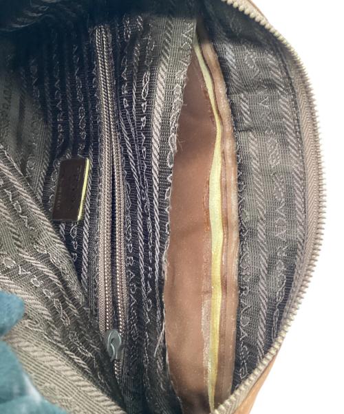 PRADA（プラダ）PRADA (プラダ) チェーンハンドルキルティングバッグ ブラウンの古着・服飾アイテム