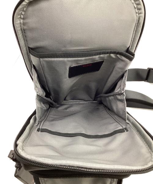 TUMI（トゥミ）TUMI (トゥミ) Compact Sling（コンパクト スリング）ボディーバッグ ブラックの古着・服飾アイテム