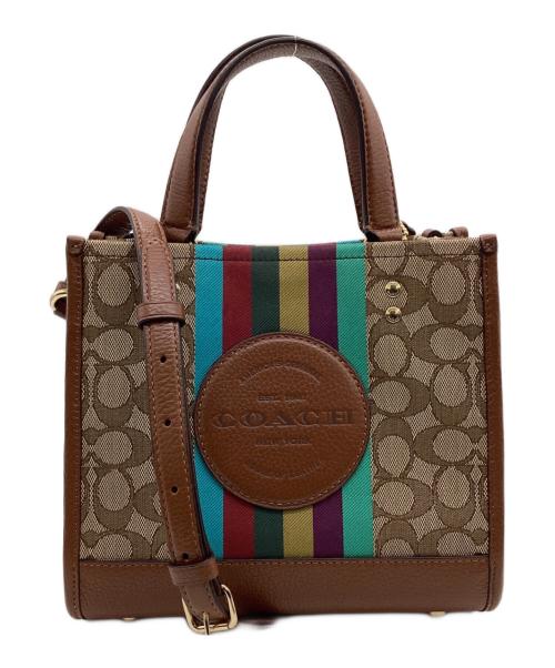 COACH（コーチ）COACH (コーチ) デンプシー トート 22 シグネチャー ジャカード ウィズ ストライプ アンド コーチ パッチ ベージュの古着・服飾アイテム