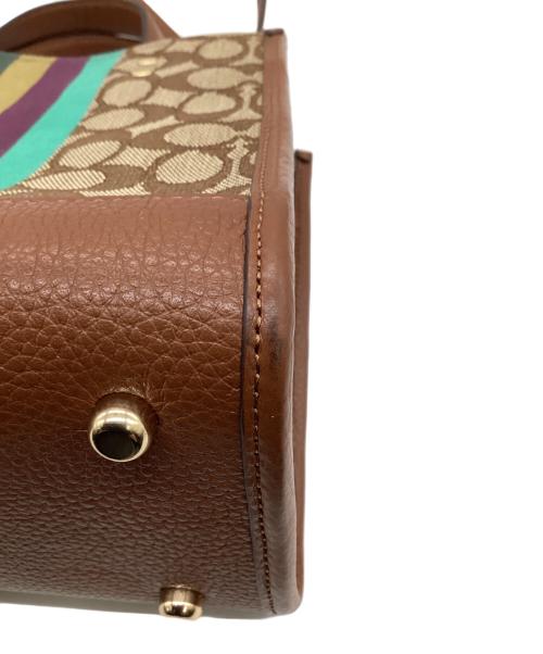 COACH（コーチ）COACH (コーチ) デンプシー トート 22 シグネチャー ジャカード ウィズ ストライプ アンド コーチ パッチ ベージュの古着・服飾アイテム