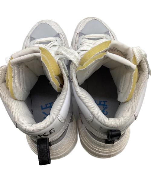 NIKE（ナイキ）NIKE (ナイキ) sacai (サカイ) BLAZER MID（ブレザー ミッド）スニーカー ホワイト サイズ:US9の古着・服飾アイテム