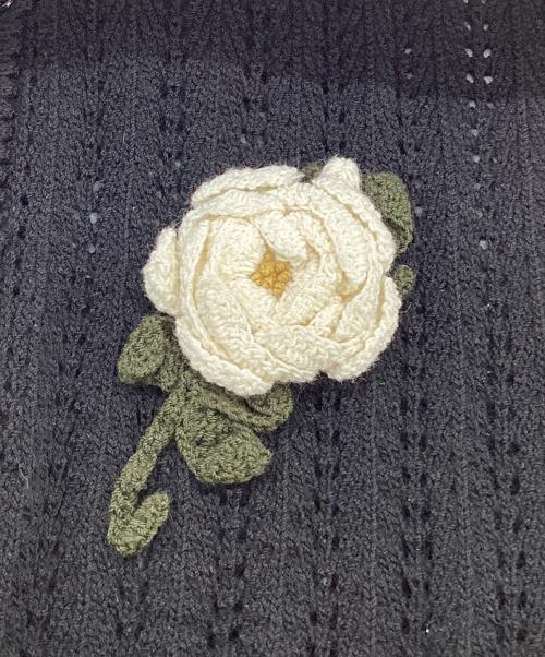 PINK HOUSE（ピンクハウス）PINK HOUSE (ピンクハウス) 薔薇モチーフ カーディガン ブラック×アイボリー サイズ:表記無の古着・服飾アイテム