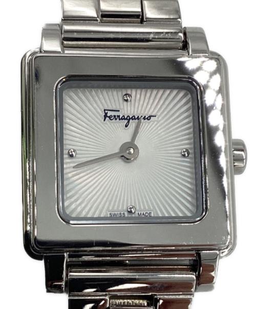 Salvatore Ferragamo（サルヴァトーレ フェラガモ）Salvatore Ferragamo (サルヴァトーレ フェラガモ) SQUARE (スクエア) 腕時計 ホワイトの古着・服飾アイテム