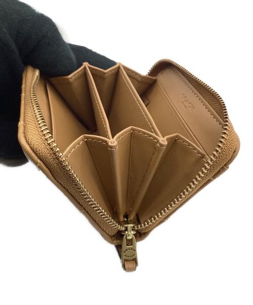 COACH（コーチ）COACH (コーチ) スモール ジップ アラウンド カード ケース・ピロー キルティング ブラウンの古着・服飾アイテム