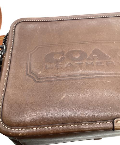 COACH（コーチ）COACH (コーチ) チャータークロスボディ 24 ブラウンの古着・服飾アイテム