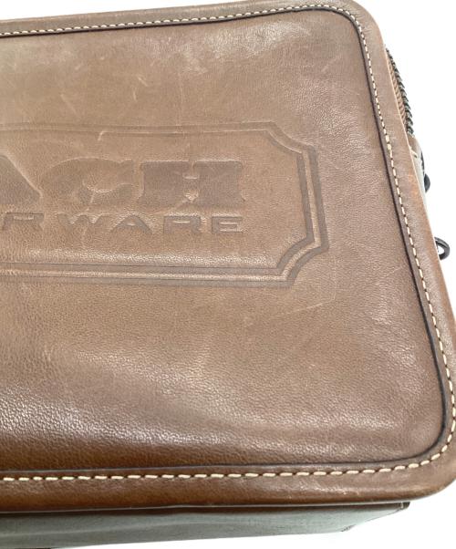 COACH（コーチ）COACH (コーチ) チャータークロスボディ 24 ブラウンの古着・服飾アイテム