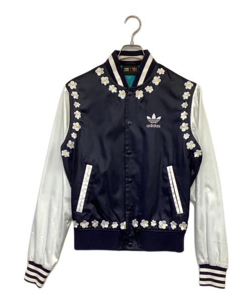 adidas Originals（アディダスオリジナル）adidas Originals (アディダスオリジナル) Pharrell Williams (ファレルウィリアムス) PW デイジー バーシティー ジャケット ホワイト×ネイビー サイズ:L（ユニセックス）の古着・服飾アイテム