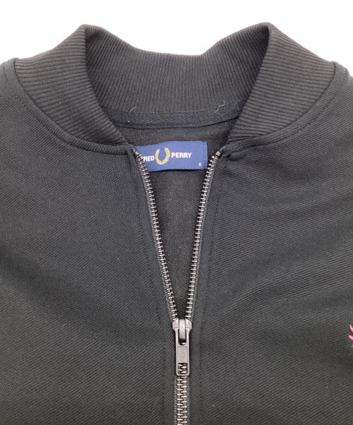 FRED PERRY（フレッドペリー）FRED PERRY (フレッドペリー) ボンバーネック トラックジャケット ブラック サイズ:Sの古着・服飾アイテム