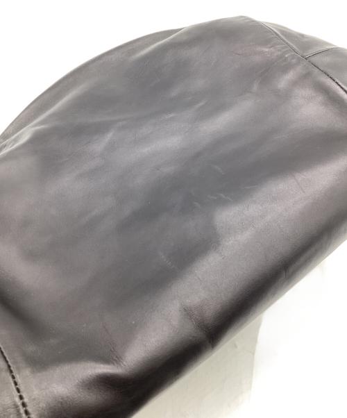 HIROFU（ヒロフ）HIROFU (ヒロフ) レザーショルダーバッグ ブラックの古着・服飾アイテム